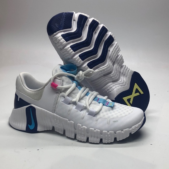 Women’s Nike Free Metcon 5 White/Blue/Pink DV3950-103 NWOB - Picture 1 of 6